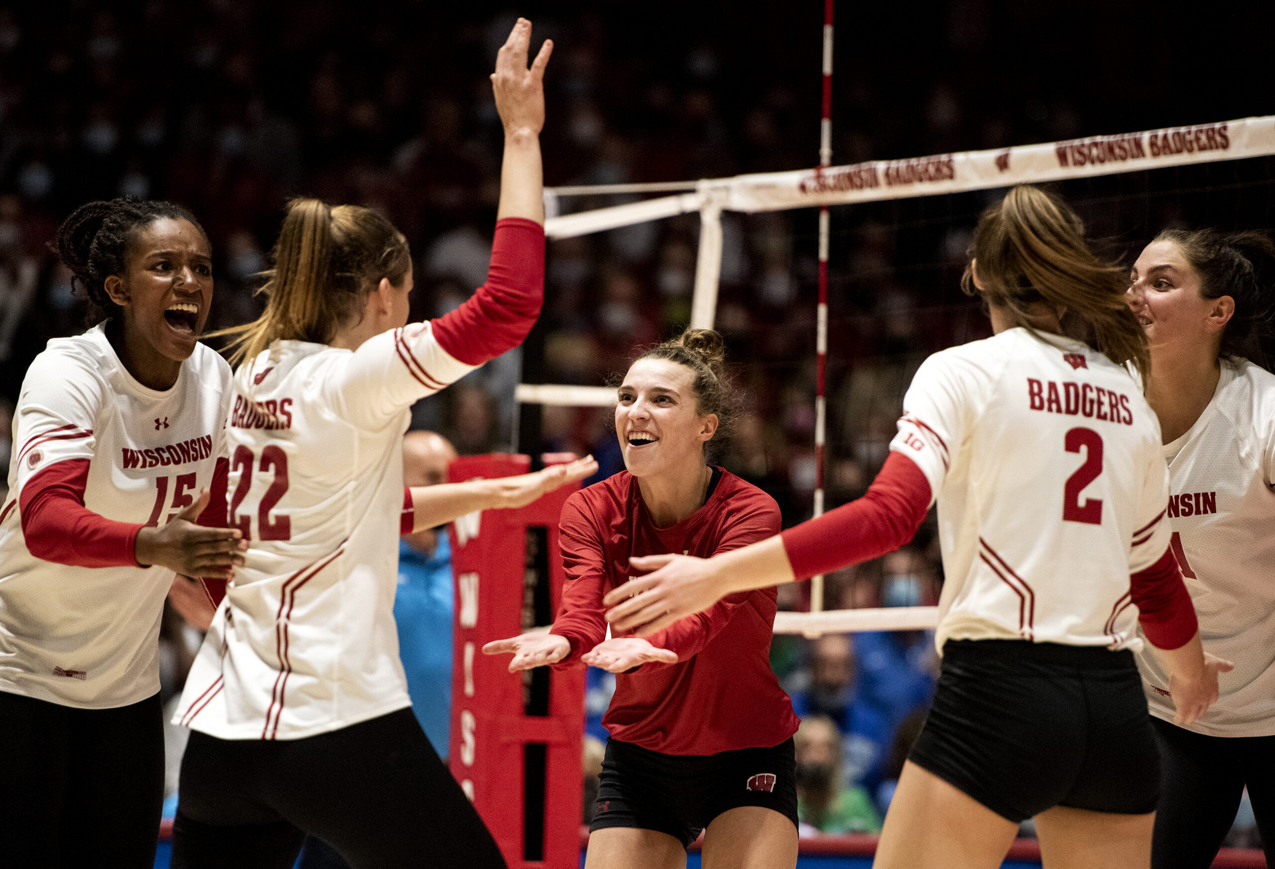 UW-Madison Police Department investigating leaked photos, videos of women’s volleyball team