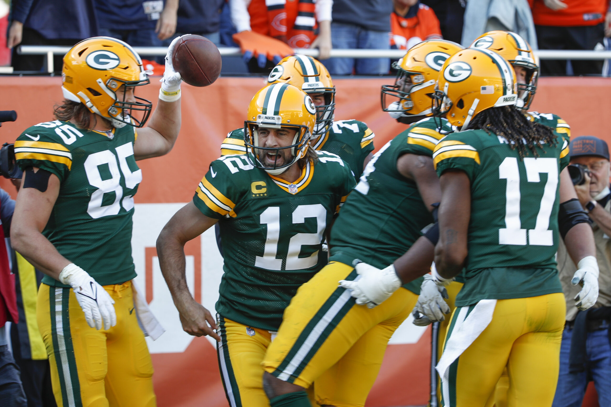 Packers players celebrate touchdown
