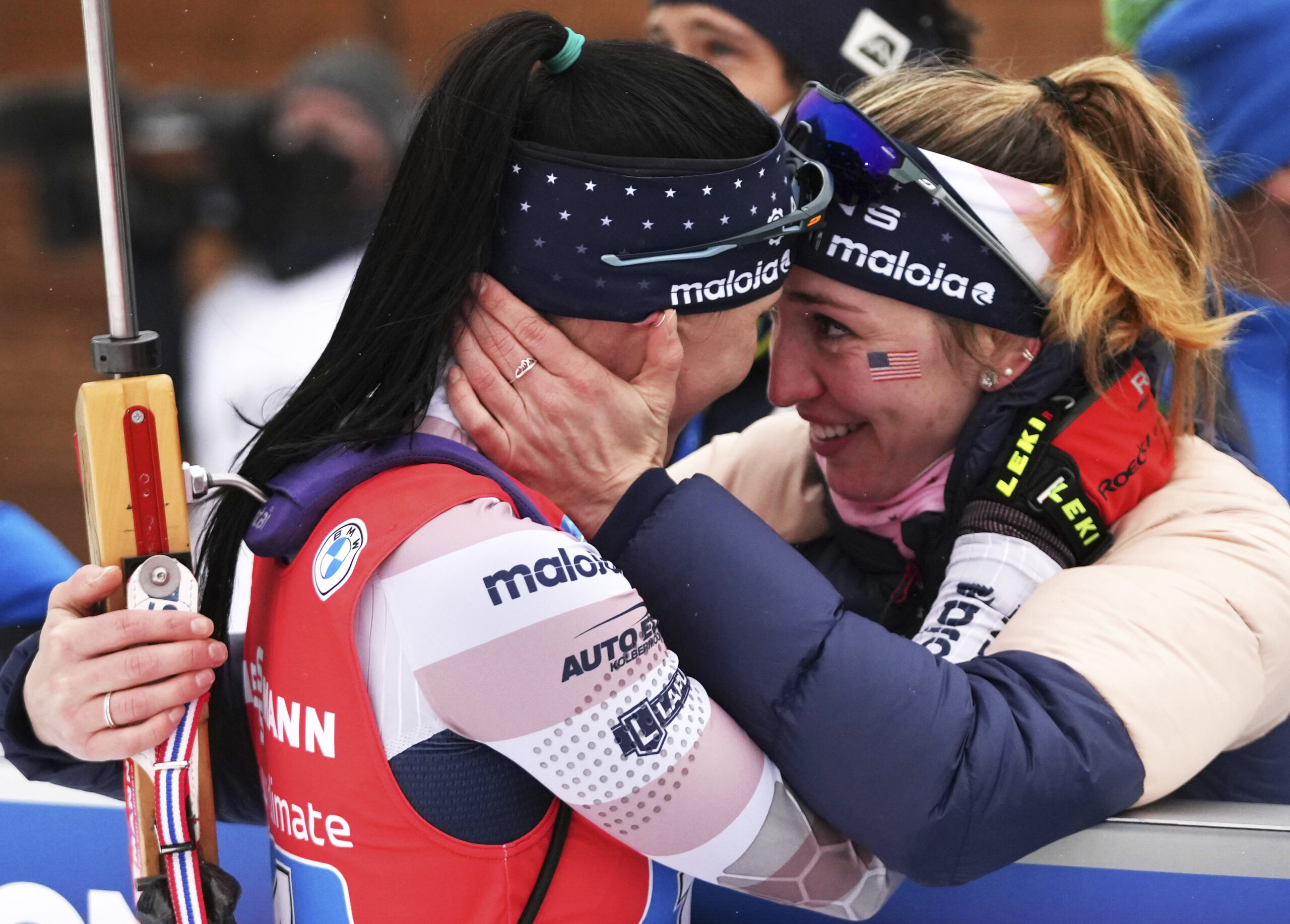 Joanne Reid of the U.S., left, and Deedra Irwin of the U.S. at the finish line