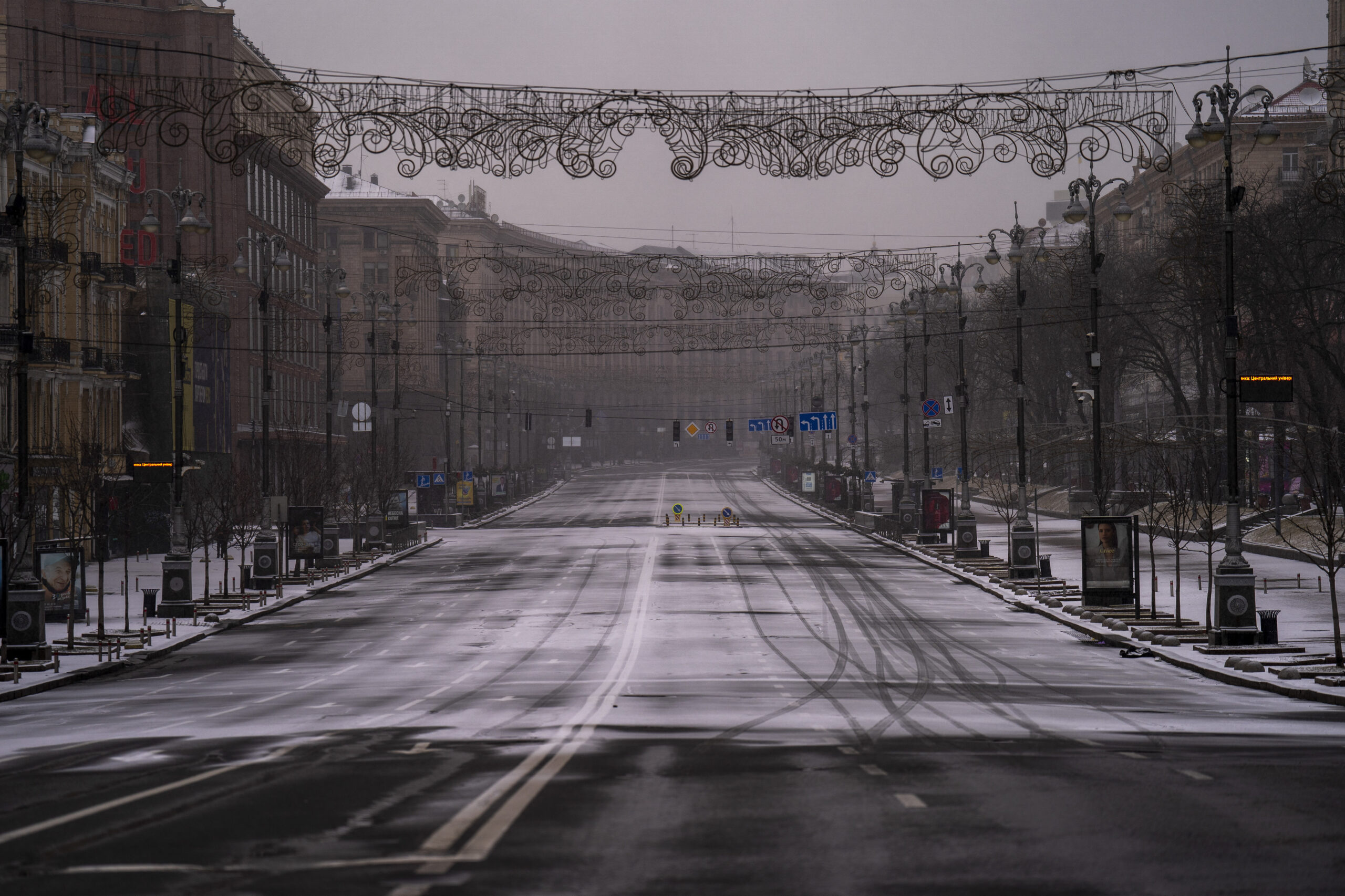 Khreshchatyk, one of the main streets in Kyiv, empty due to curfew
