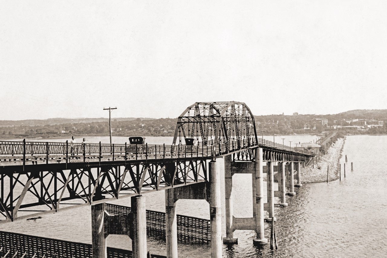 The Hudson Toll Bridge
