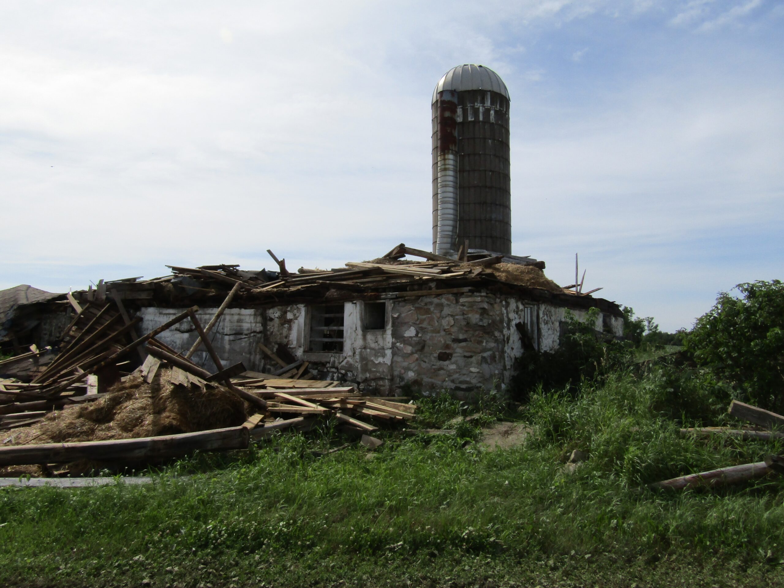 Knowlton barn destroyed by tornado
