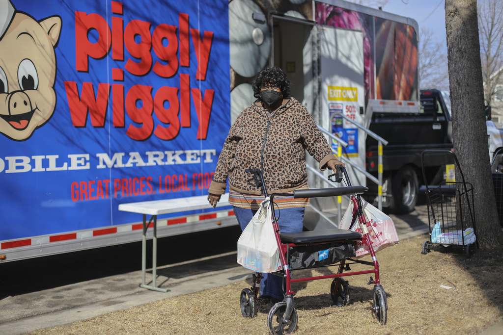 Without the Mobile Market, Highlands Gardens resident Shirley Johnson has to rely on her family or pay drivers to get groceries