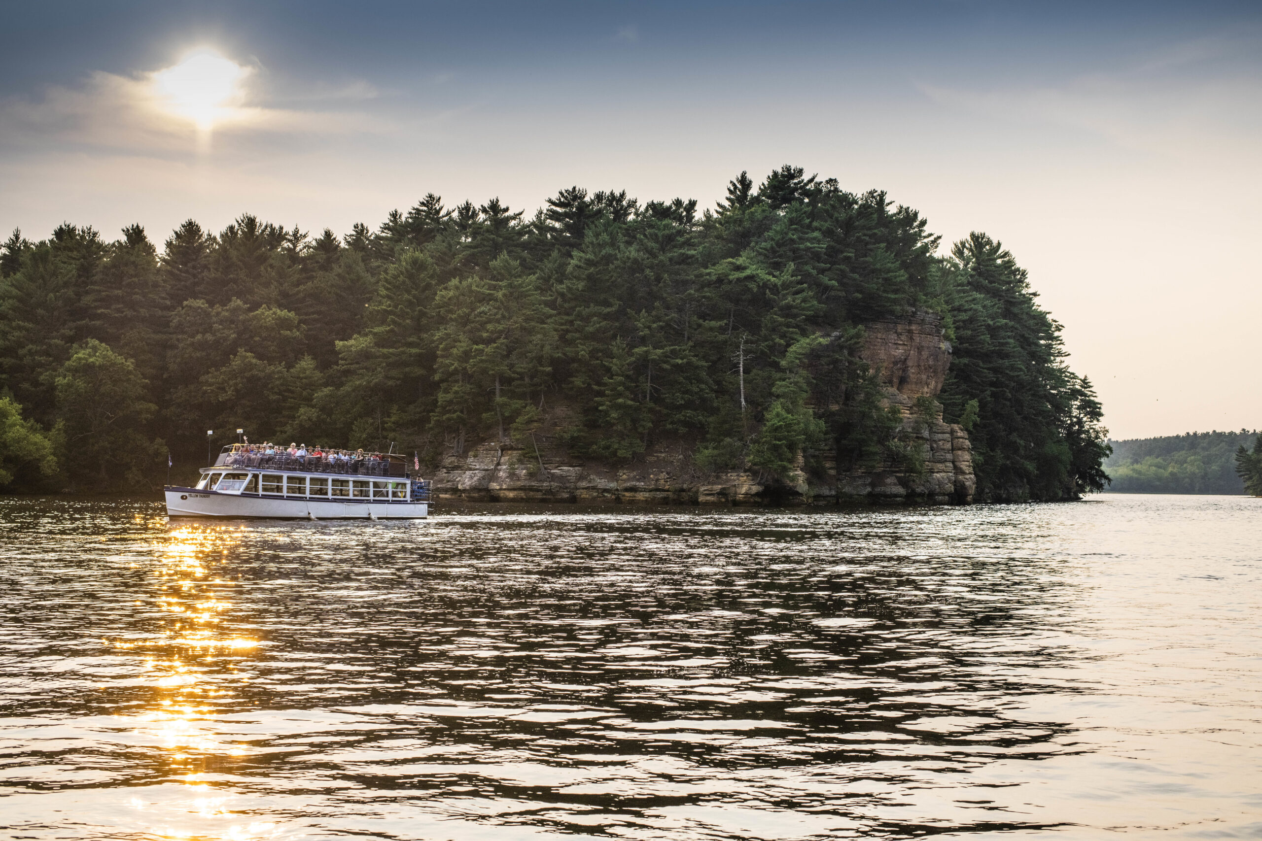 A boat tour on the Wisconsin River in Wisconsin Dells