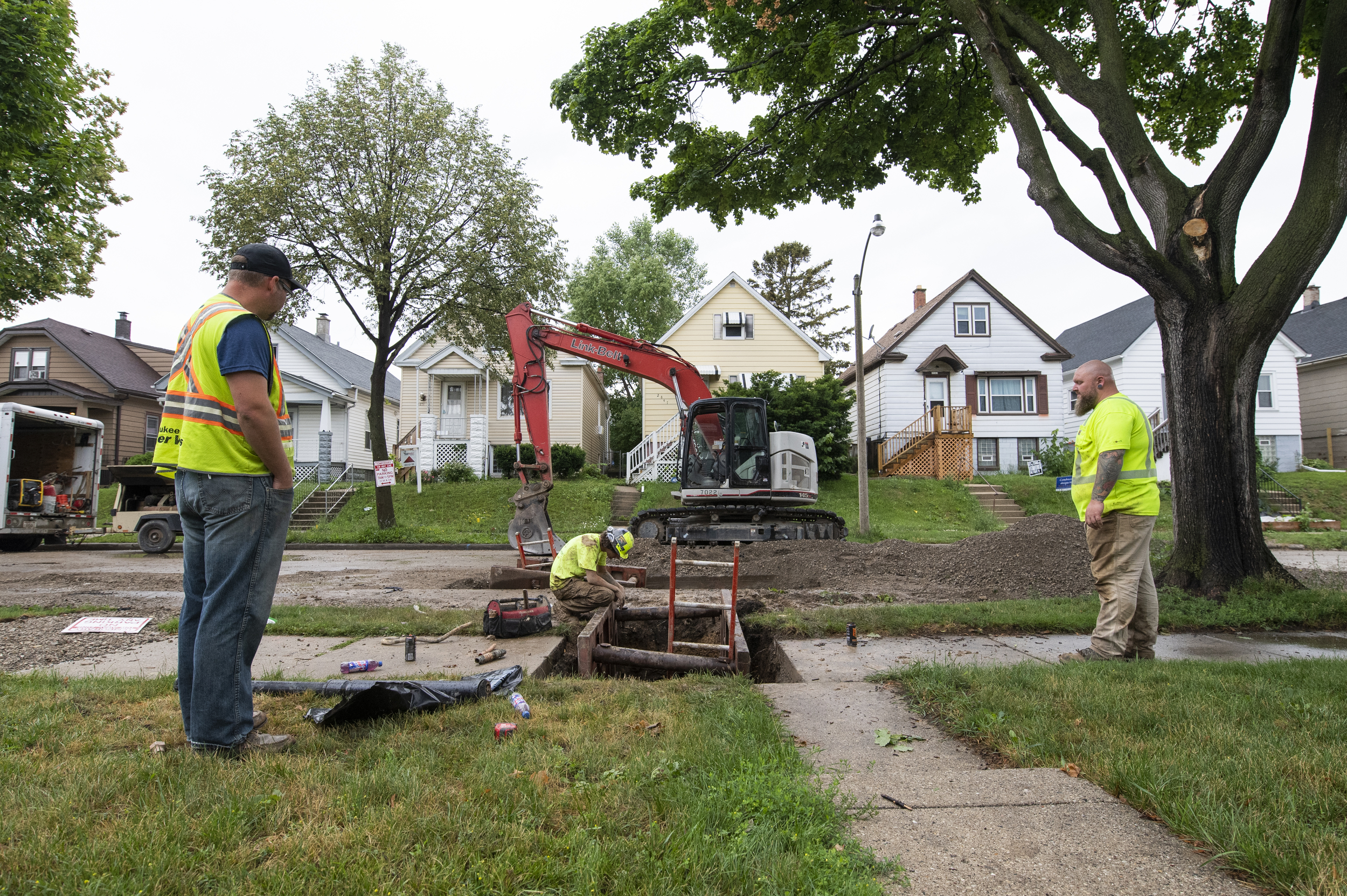 Milwaukee seeks to take part in expanded initiative to remove lead pipes