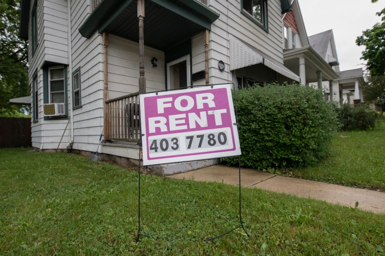 A "for rent" sign