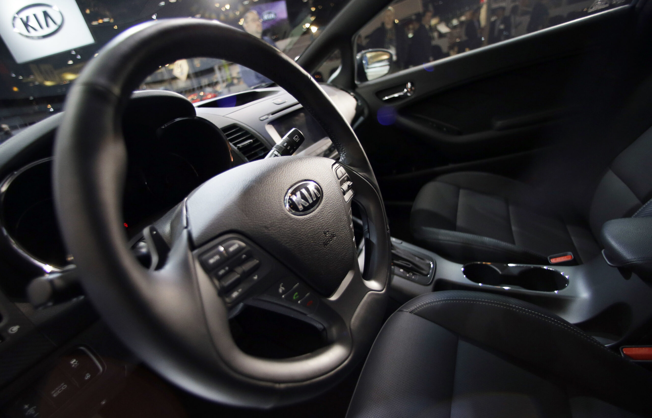 The interior of the Kia 2014 Forte5.