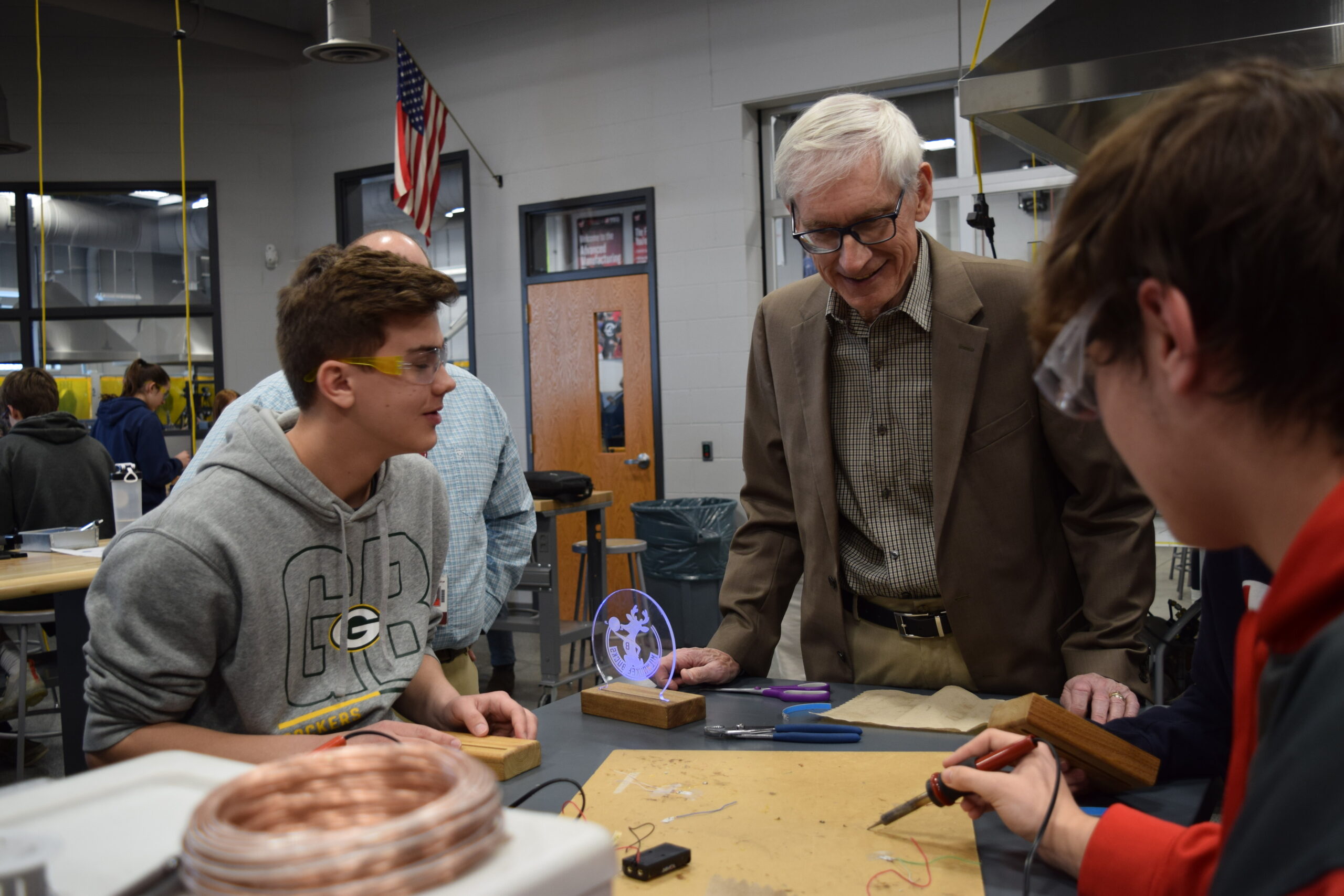 Gov. Evers talks with Holmen High School students