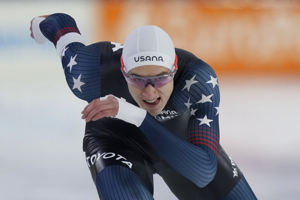 Jordan Stolz competes at the 2023 Speed Skating Single Distance World Championships.