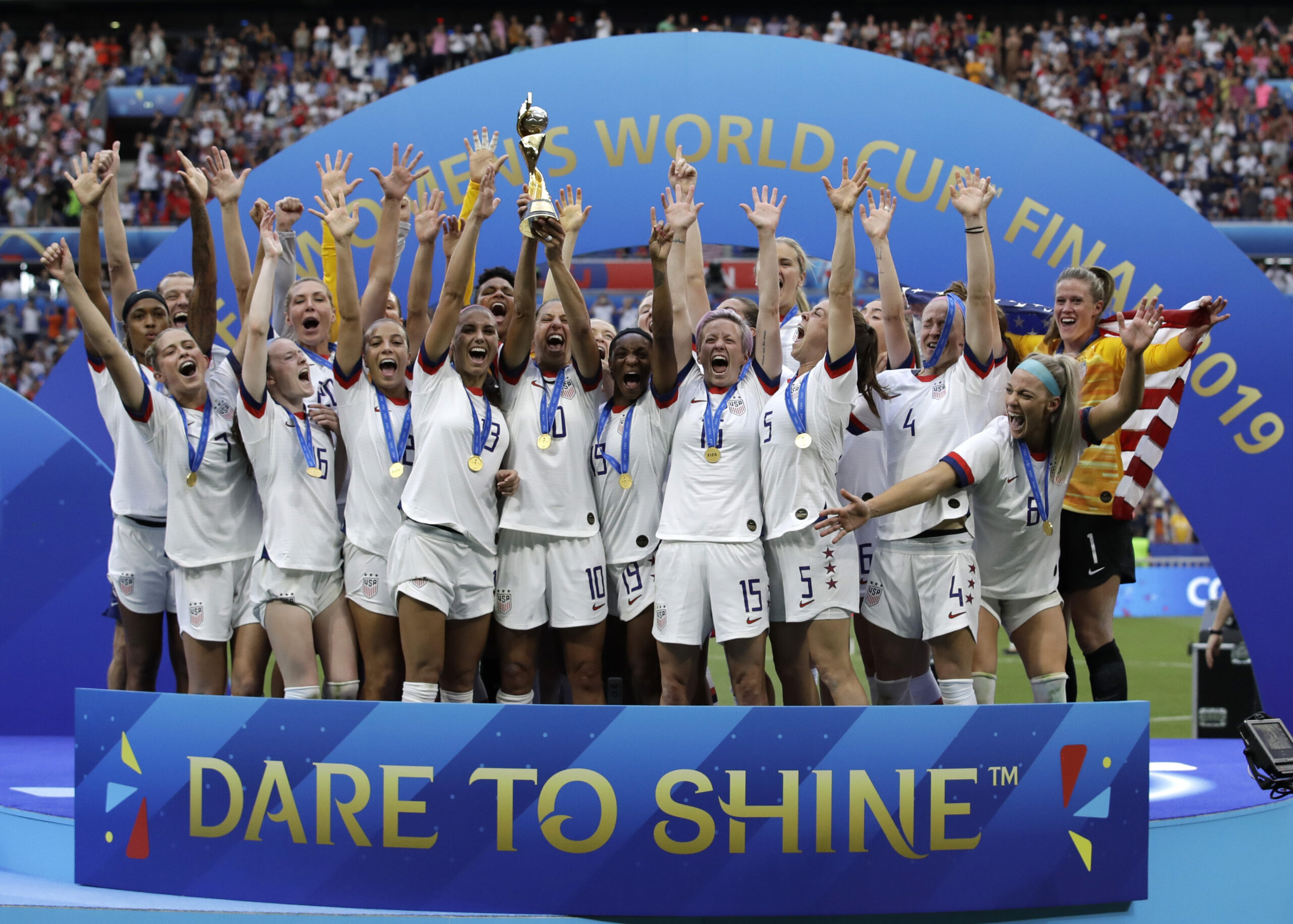 The United States' team celebrate after winning the 2019 Women's World Cup.