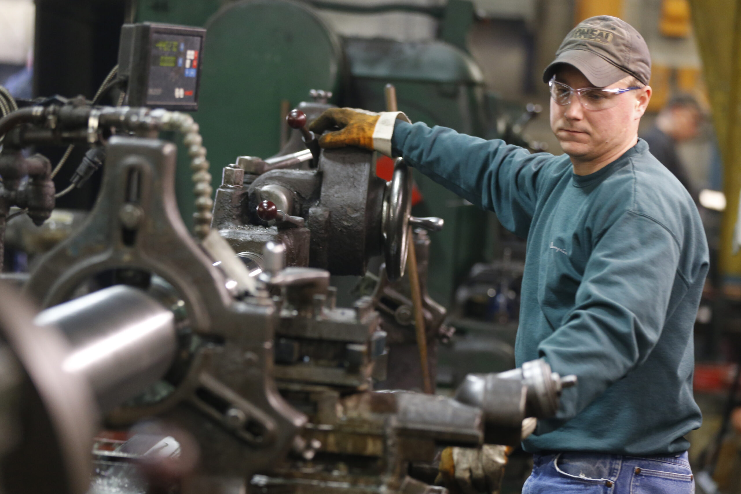 Despite low unemployment, new report shows Wisconsin’s economy is leaving some workers behind