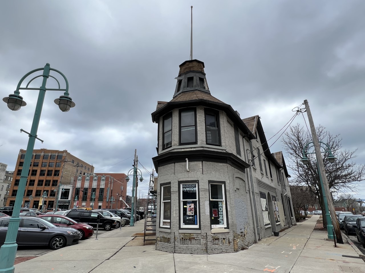 milwaukee wreck room saloon