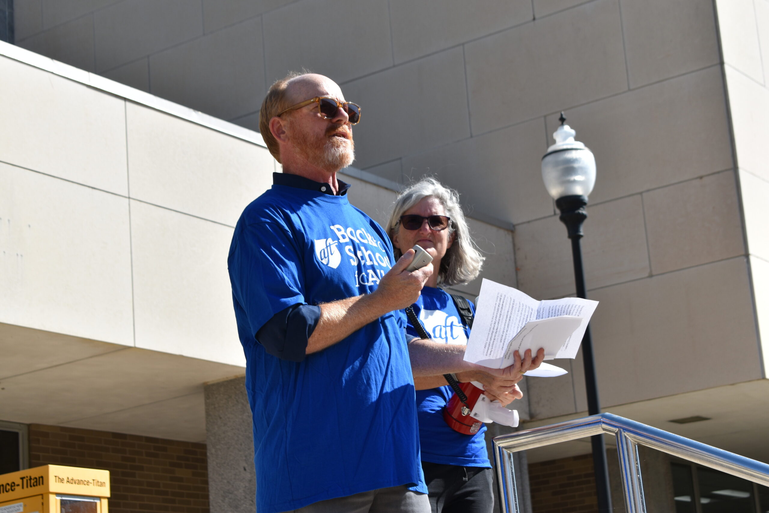 Jeff Pickron speaks to the crowd