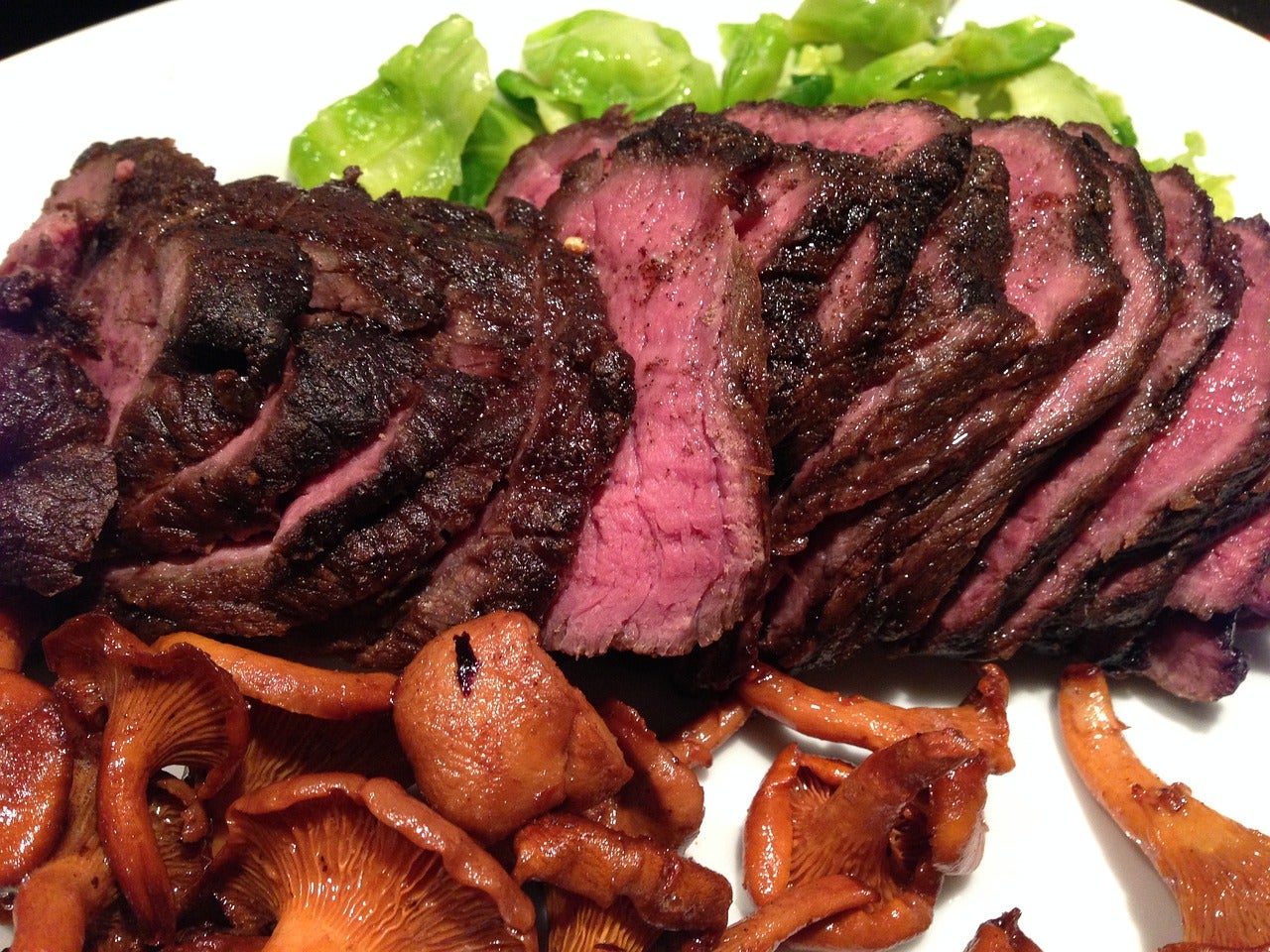 Venison roast with mushrooms