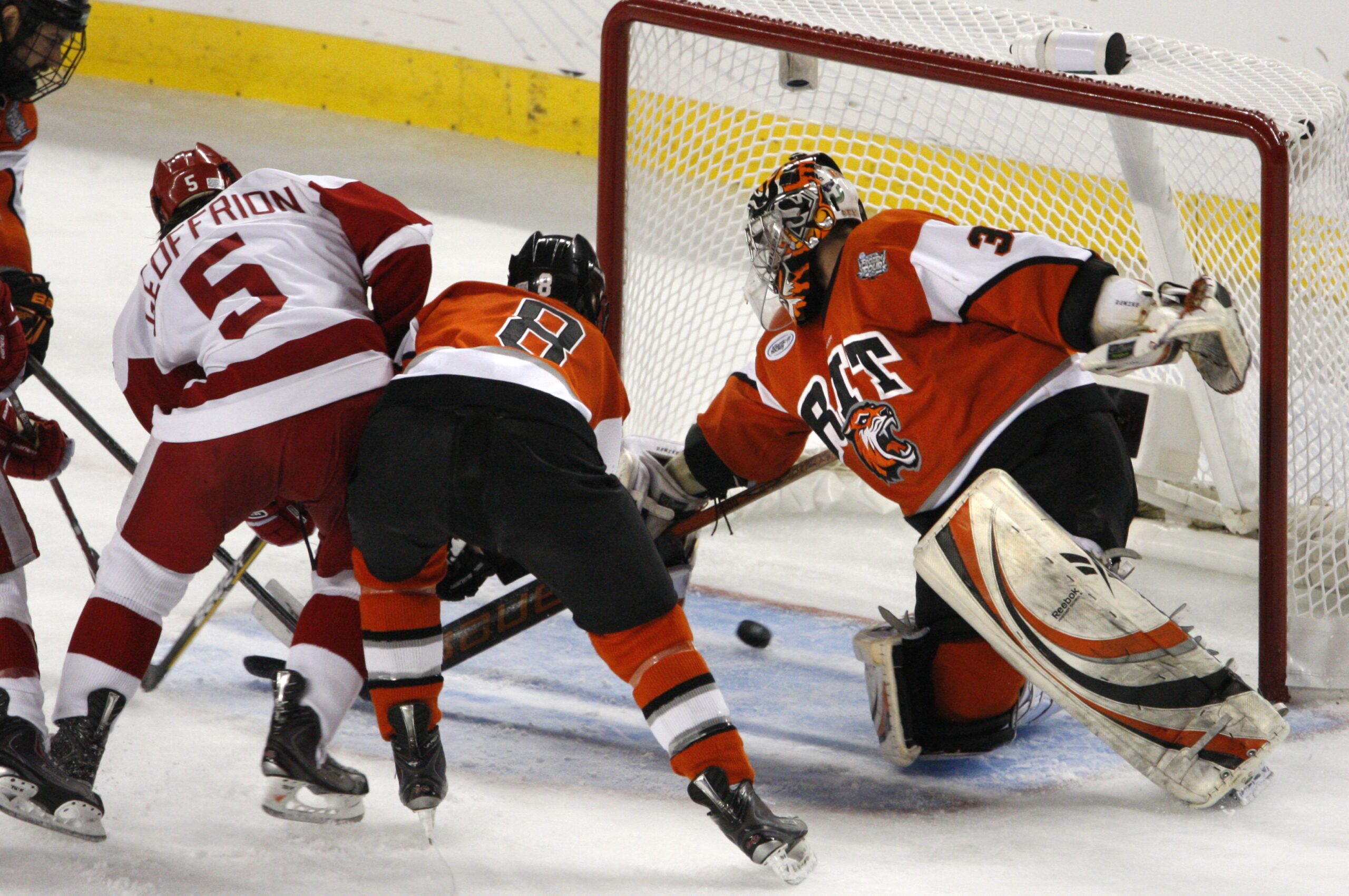 Blake Geoffrion scores a goal in the NCAA Frozen Four semifinal