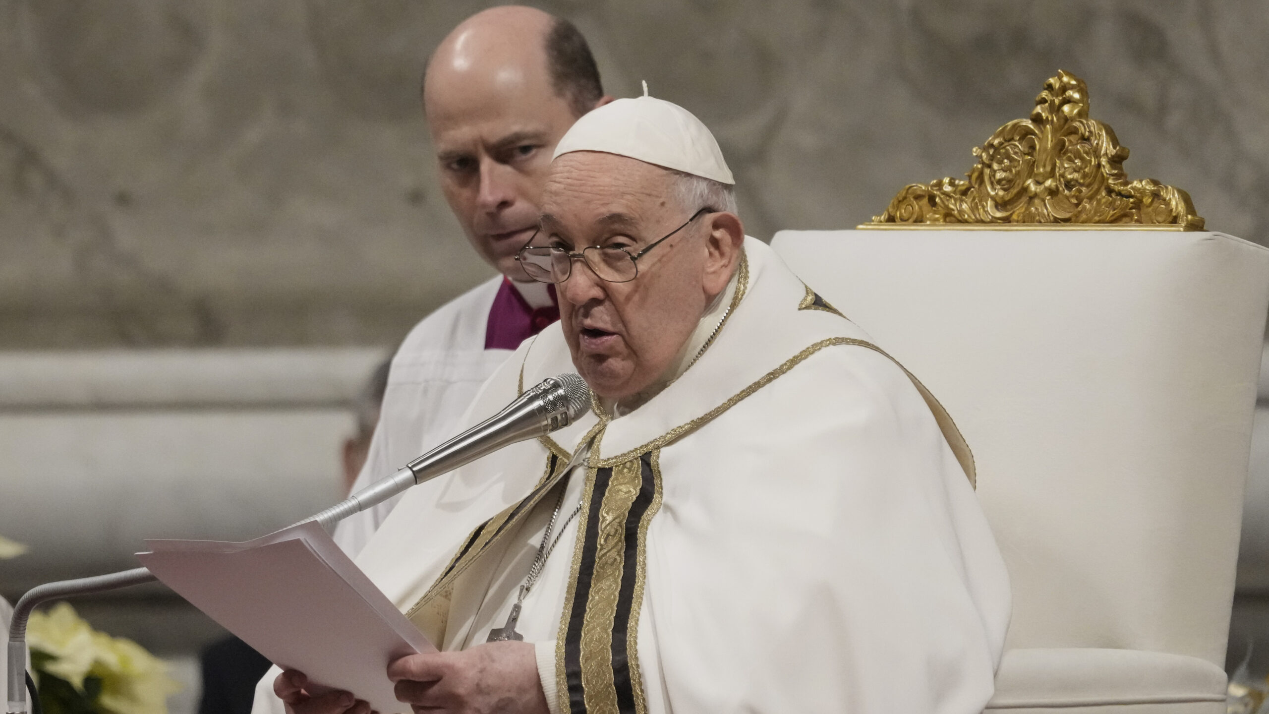 Pope Francis mourns the rejection of peace and ‘futile logic of war’ this Christmas