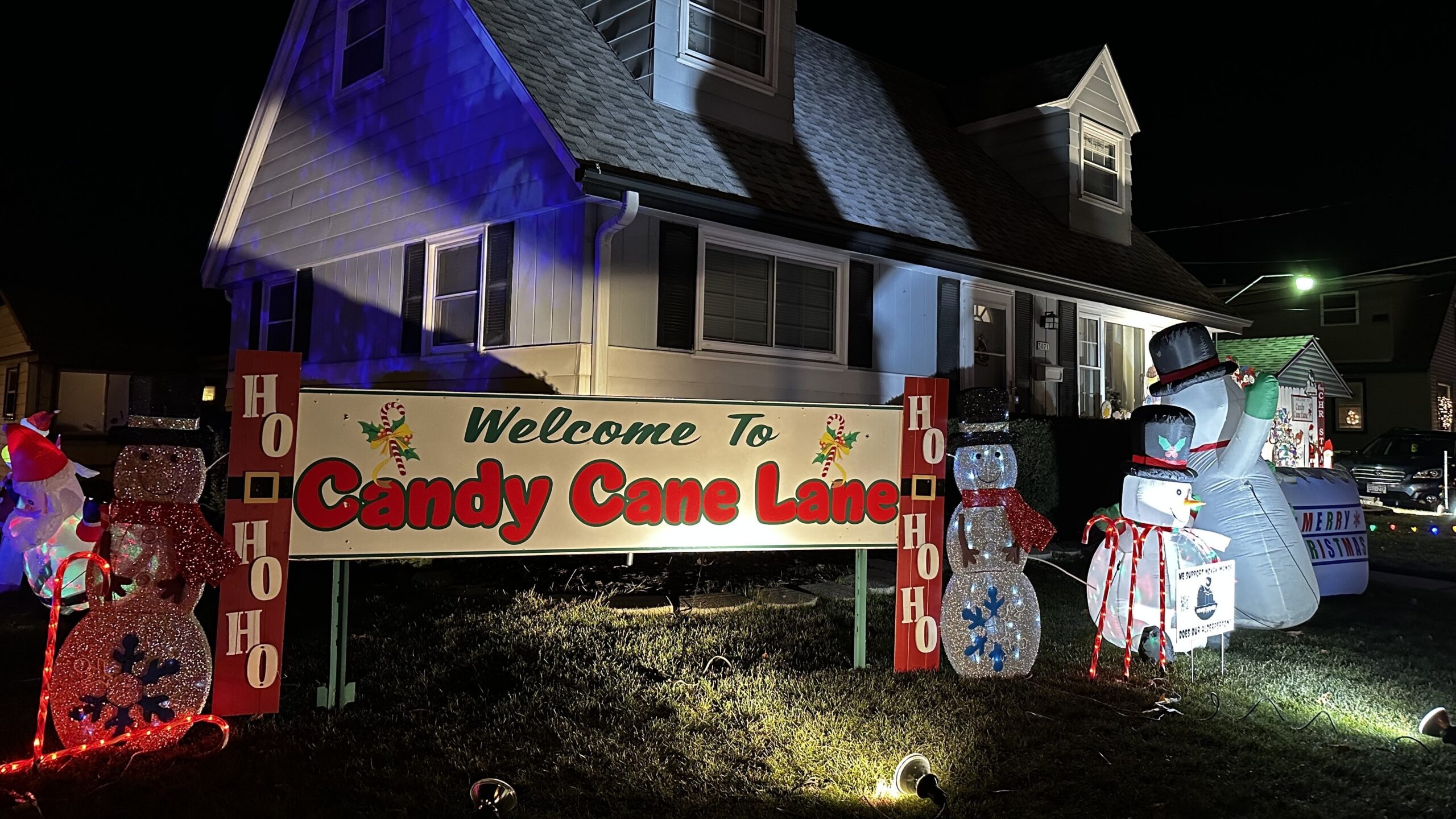 Milwaukee’s ‘Candy Cane Lane’ shines bright through the holidays