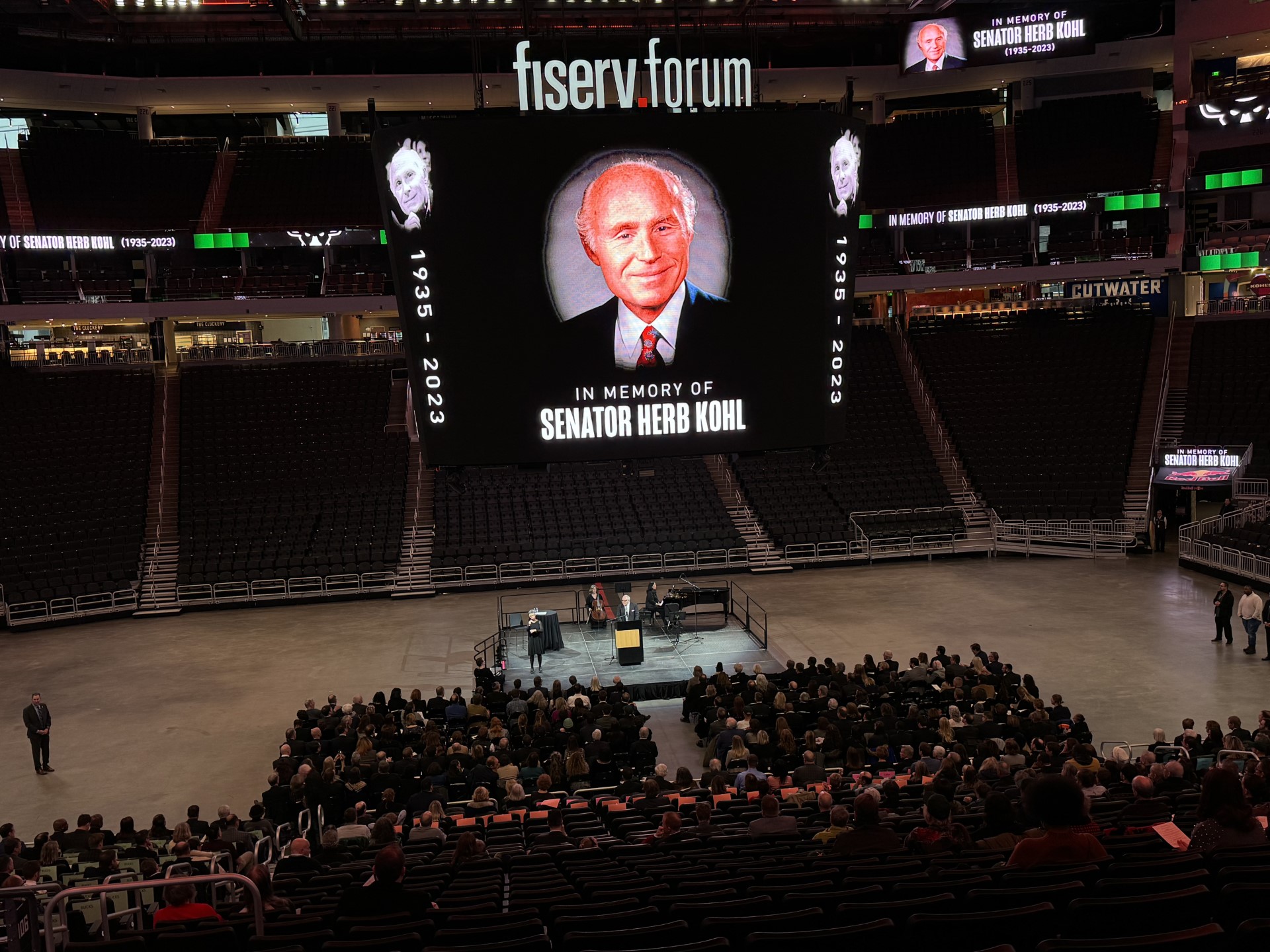 ‘The Herb Kohl way:’ Former US senator honored during memorial service