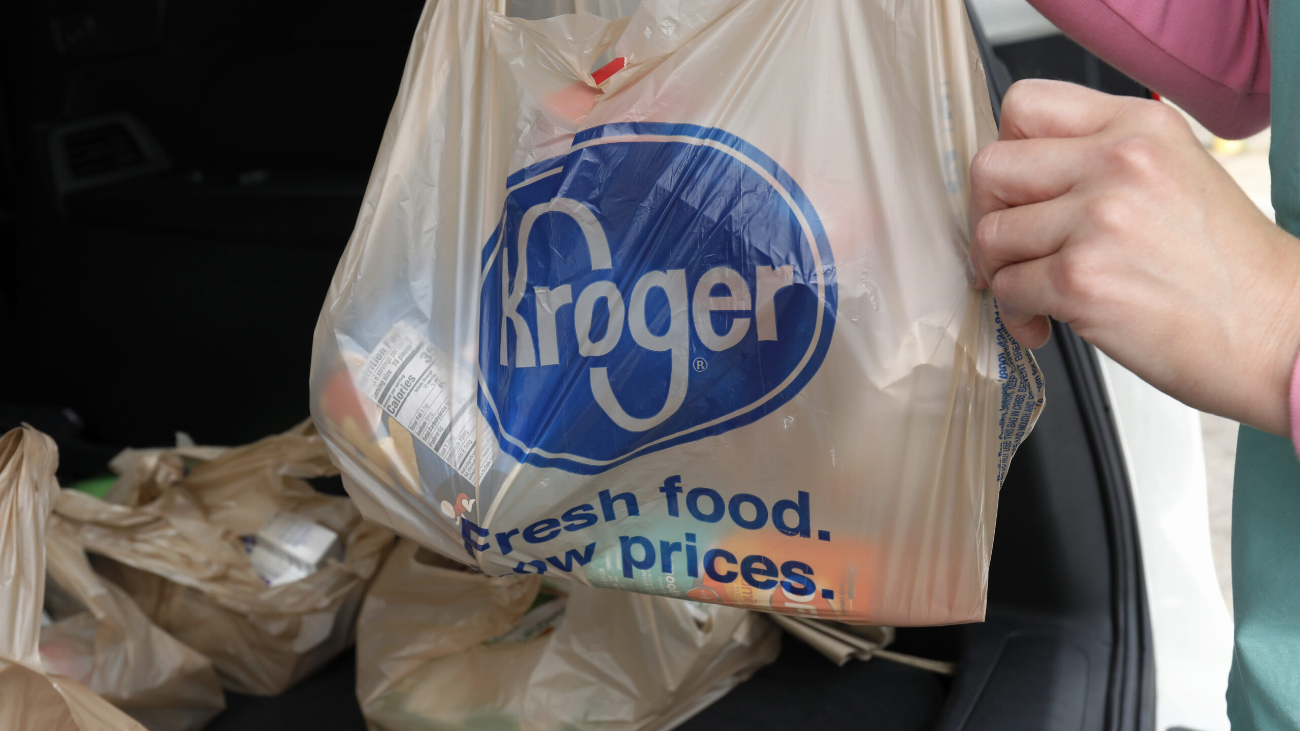 Will the feds block a grocery megamerger? Kroger and Albertsons will soon find out