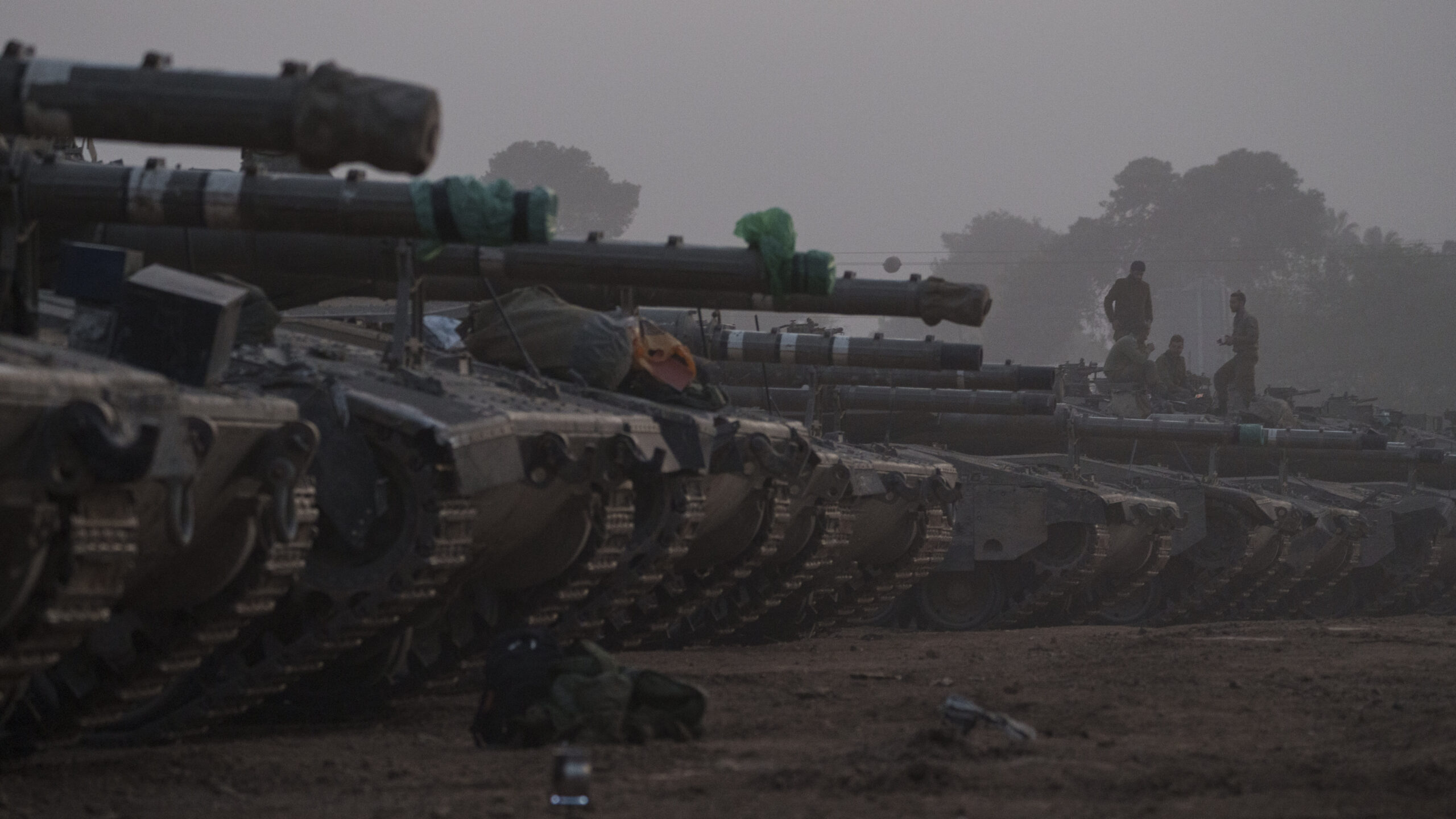 Israel pulls thousands of troops from Gaza, a possible sign of scaled-back offensive