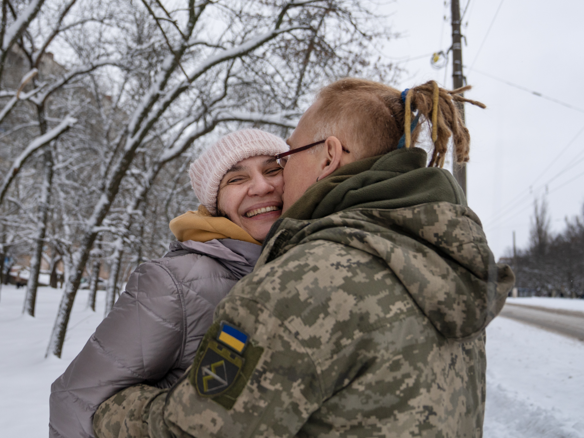 Ukrainian soldiers’ valentines arrive by ‘train of love’
