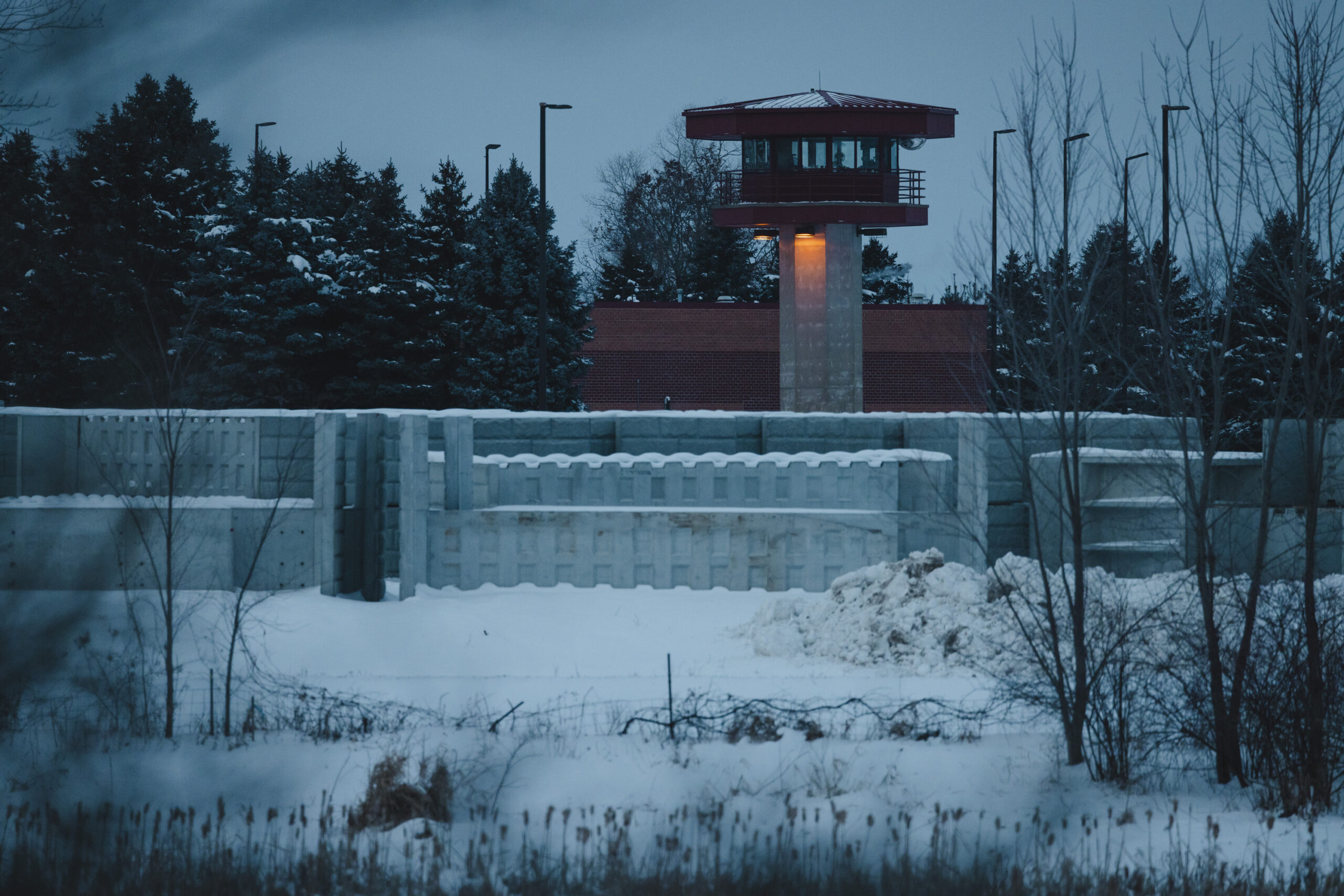 10 guards, 900 inmates: Wisconsin prisons see dire results of ignored warnings