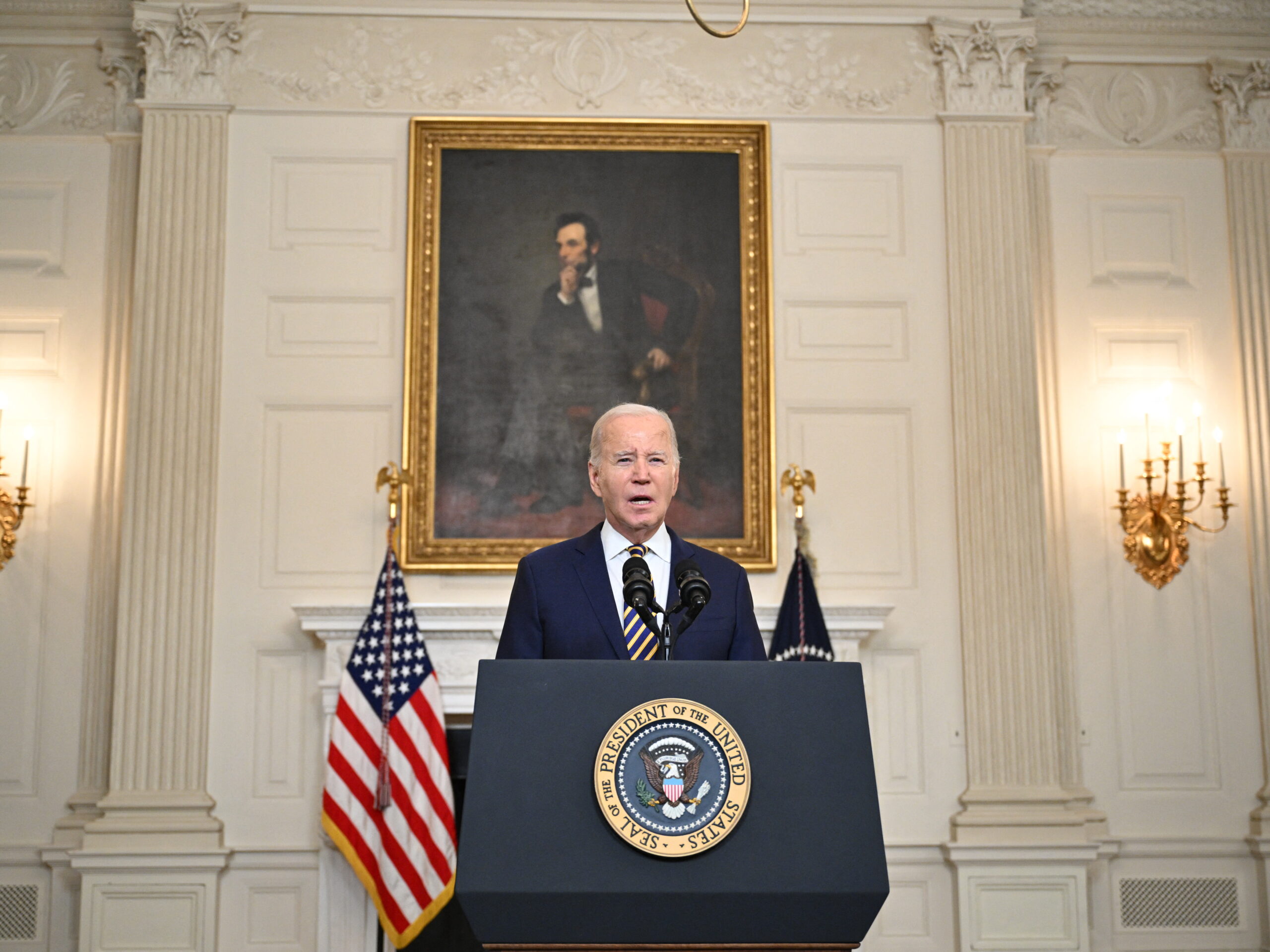 Biden’s new move is playing offense on border politics. But will voters be swayed?