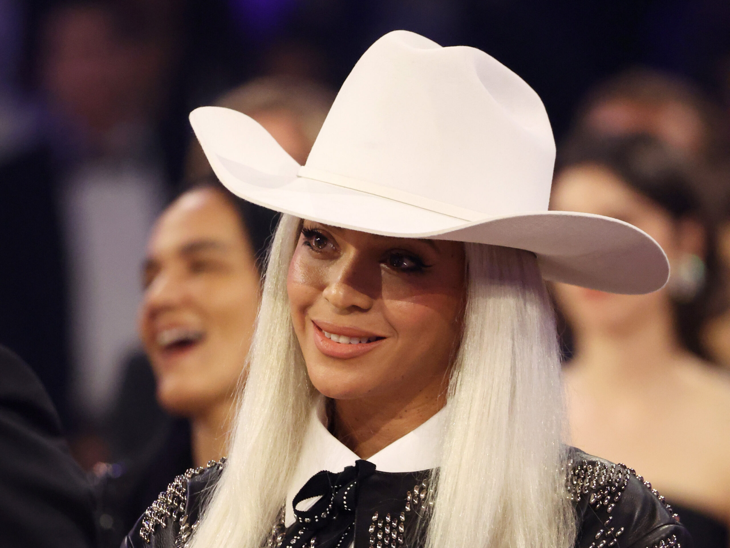 A radio station is now playing Beyoncé’s country song after an outcry from fans