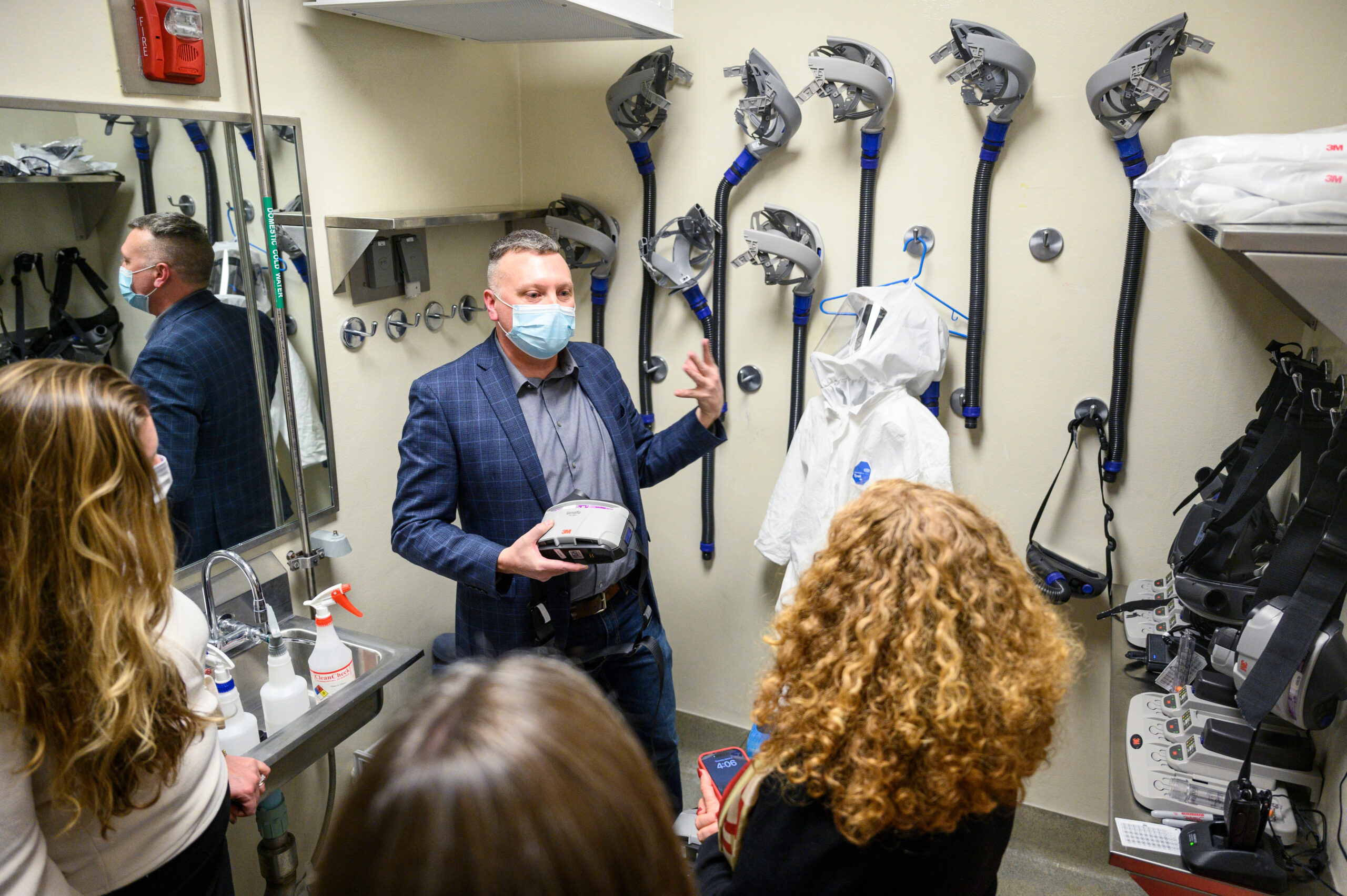 Under scrutiny, UW-Madison virus lab opens its doors