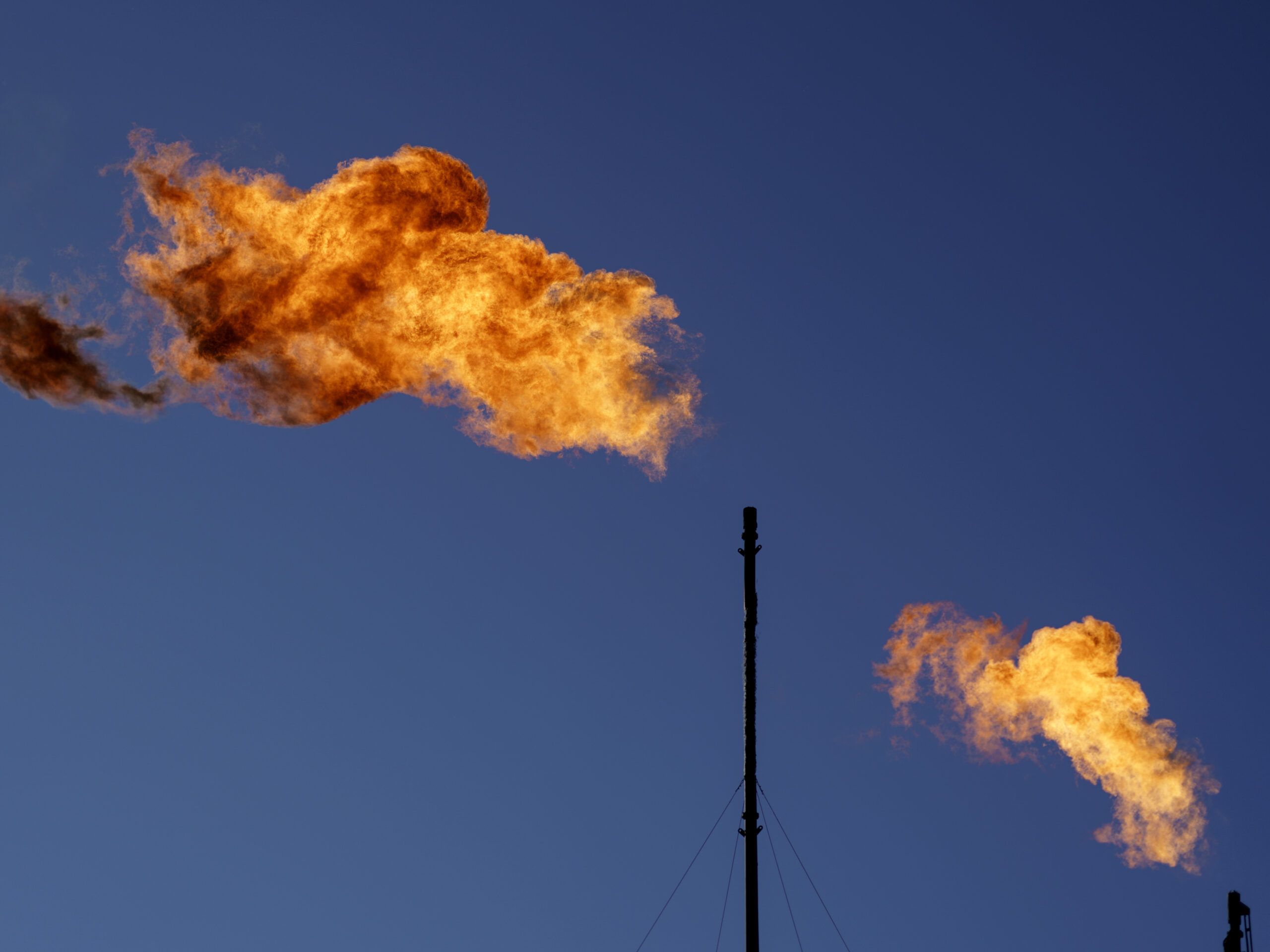 Oil and gas companies emit more climate-warming methane than EPA reports