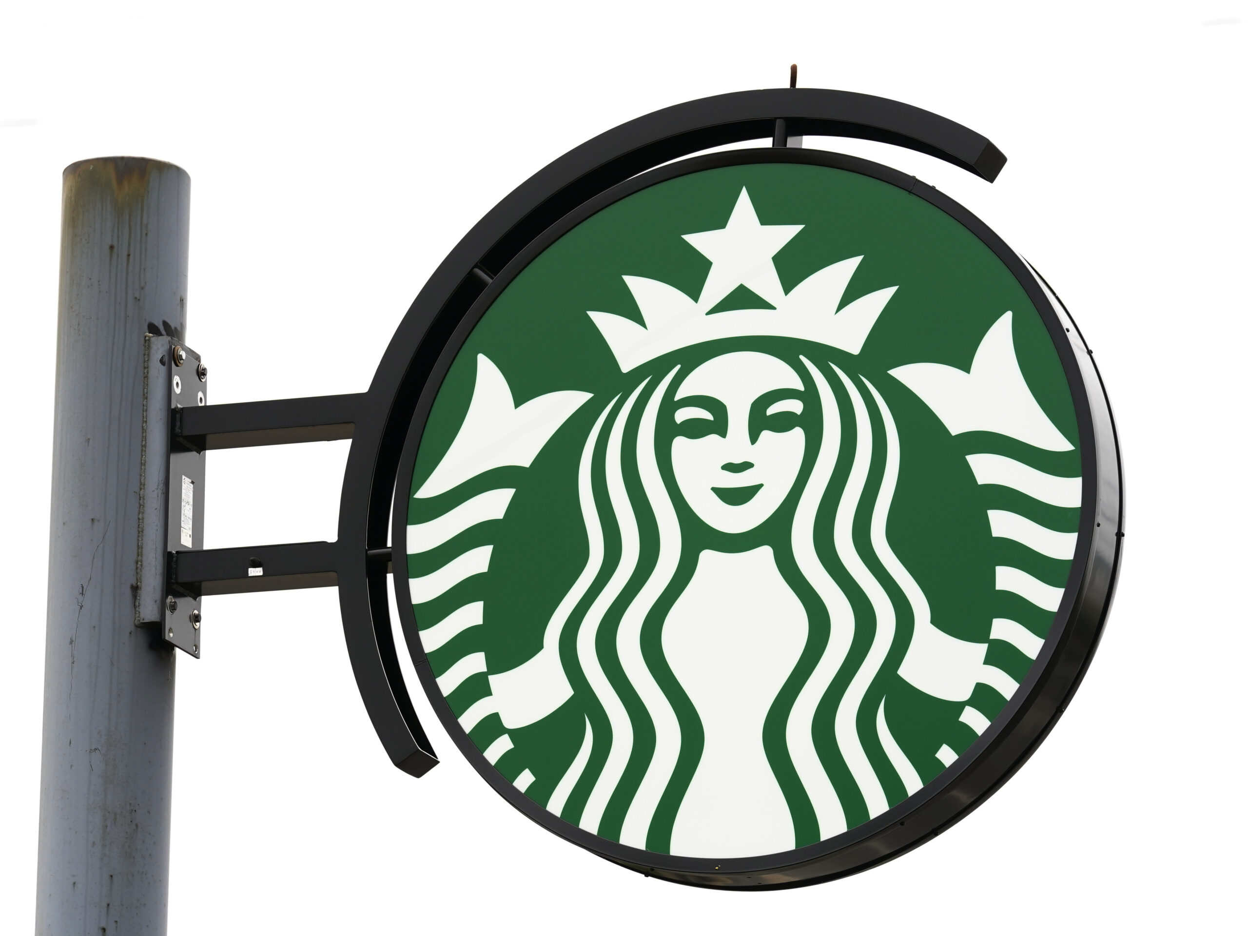 More than 440,000 Starbucks mugs recalled after reports of a dozen injuries