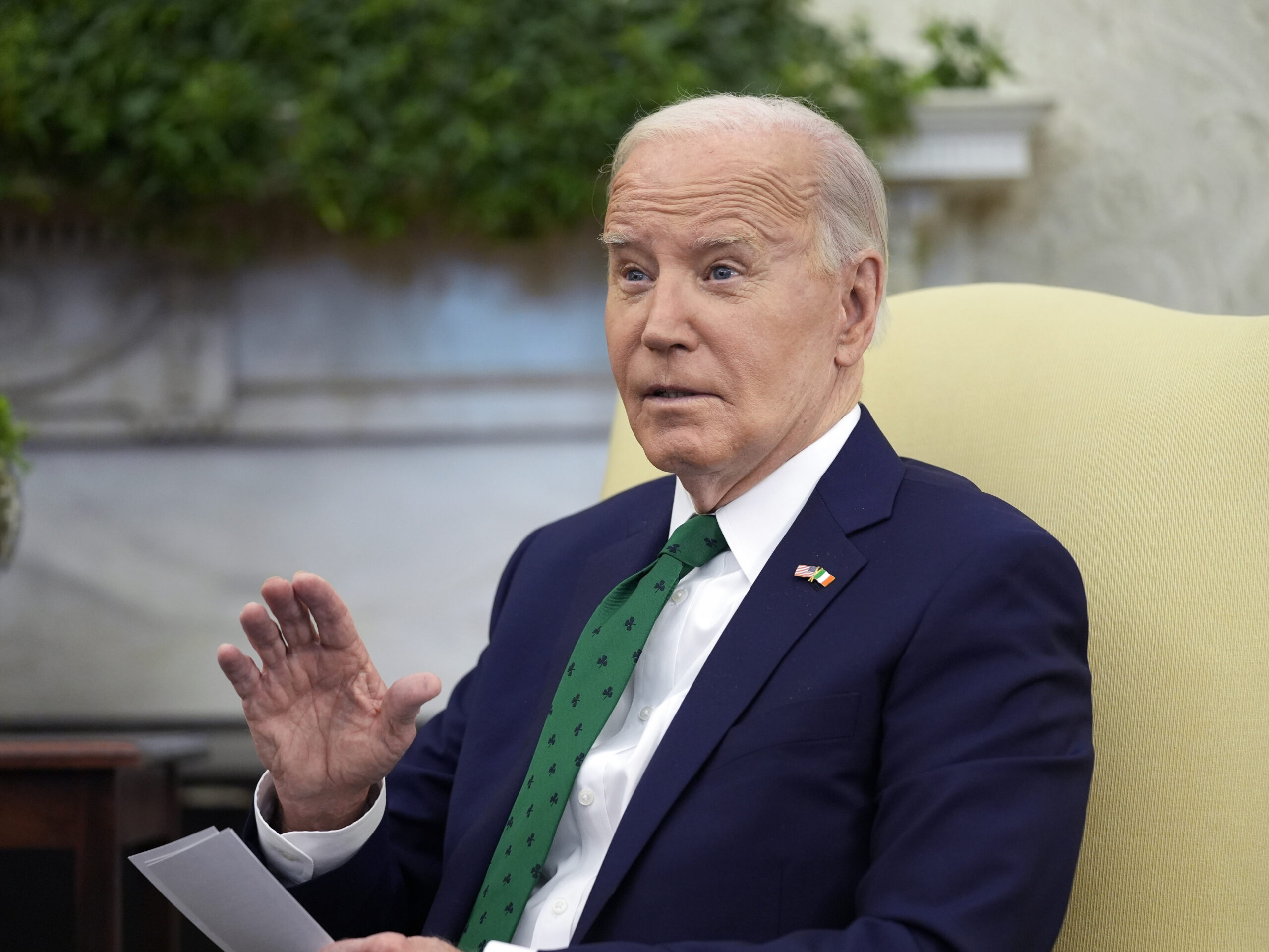 Biden jokes that one presidential candidate is mentally unfit — and it’s not him