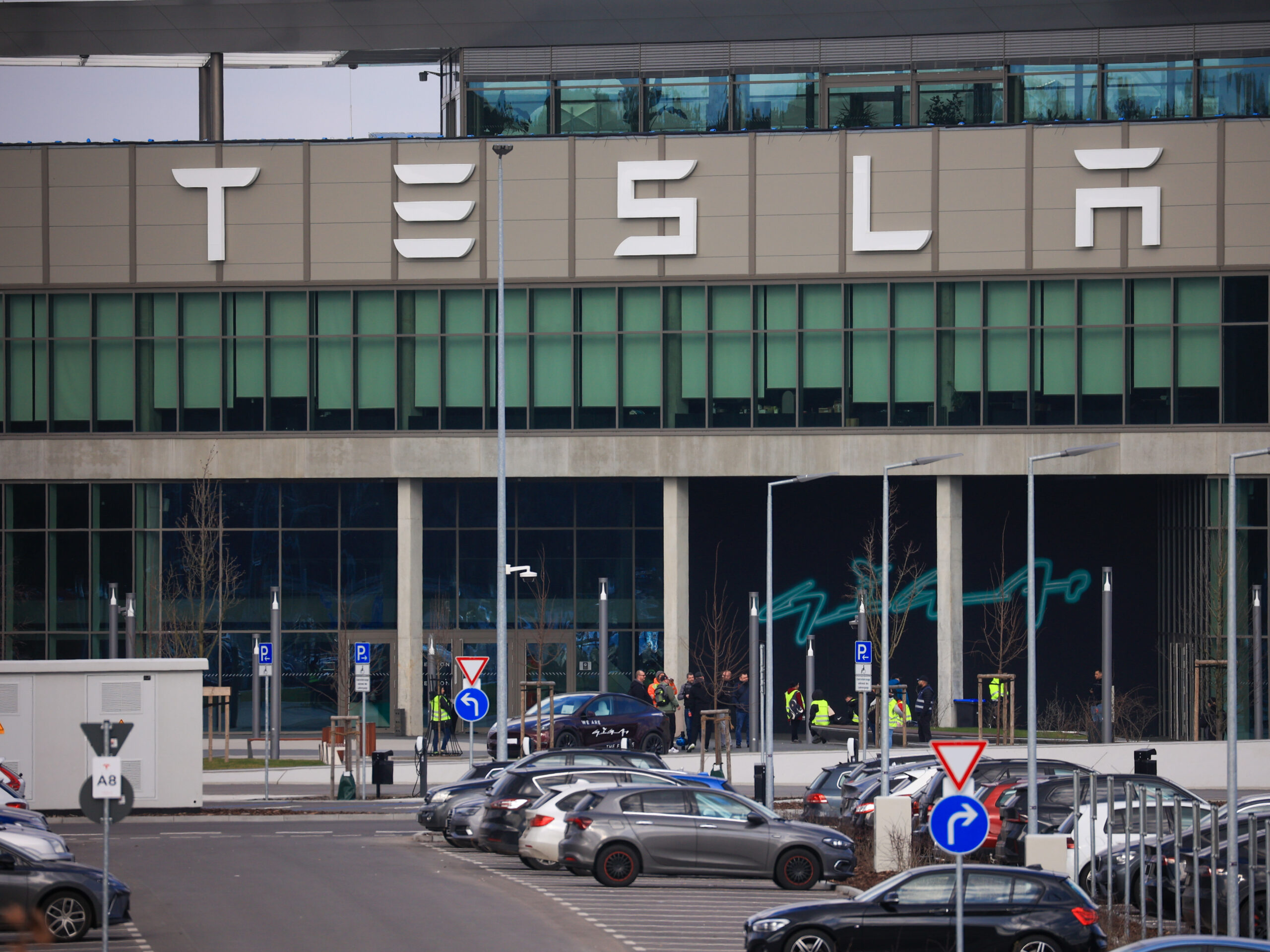 Tesla evacuates its Germany plant. Musk blames ‘eco-terrorists’ for suspected arson