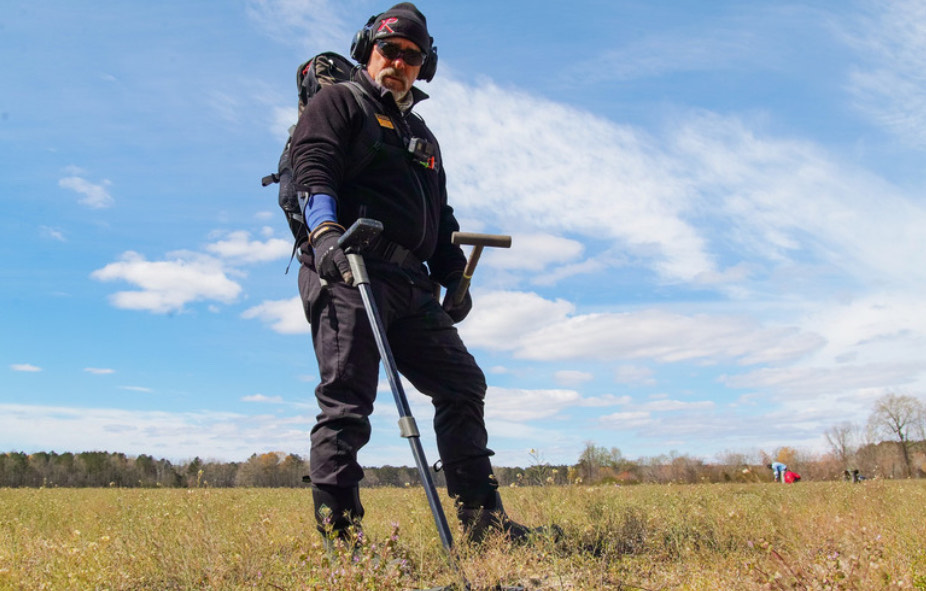 Rob Rizzo travels Wisconsin with his metal detector, finding homeowners who want their older properties searched for historical objects or lost items.