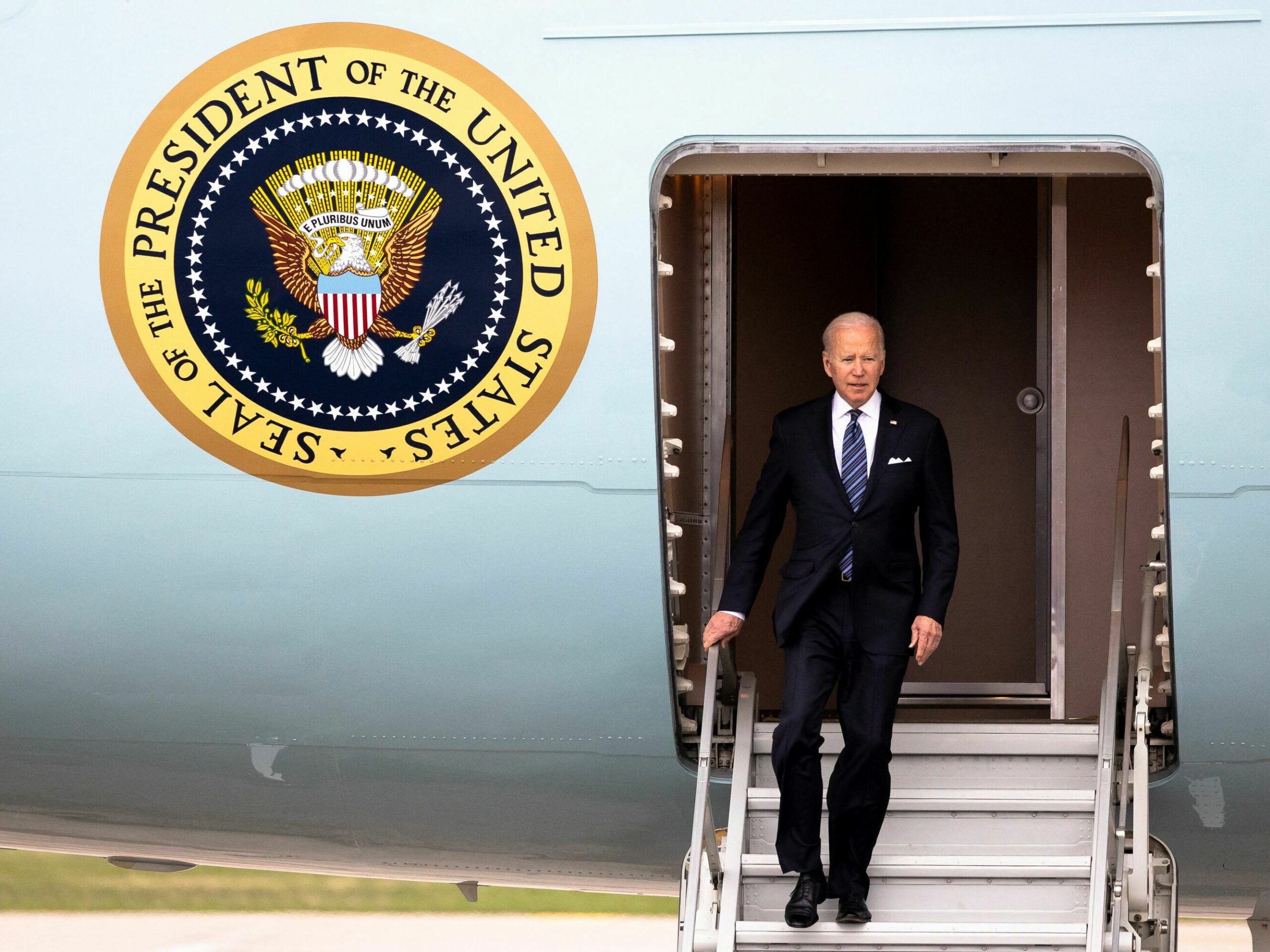 US President Joe Biden disembarks from Air Force One at Minneapolis-Sait Paul International Airport in Minneapolis, Minnesota, on May 1, 2022.