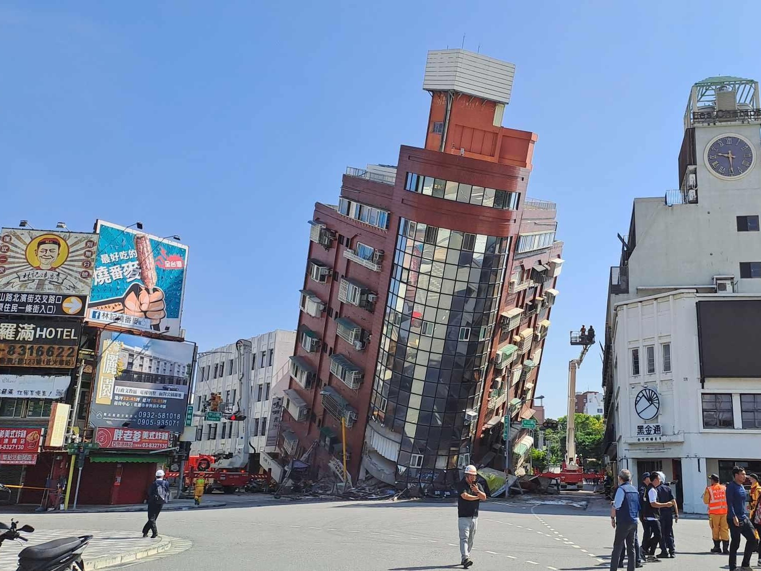 Hualien, Taiwan: A red building is partially collapsed after a powerful 7.3-magnitude earthquake rocked the entire island on April 3, 2024.