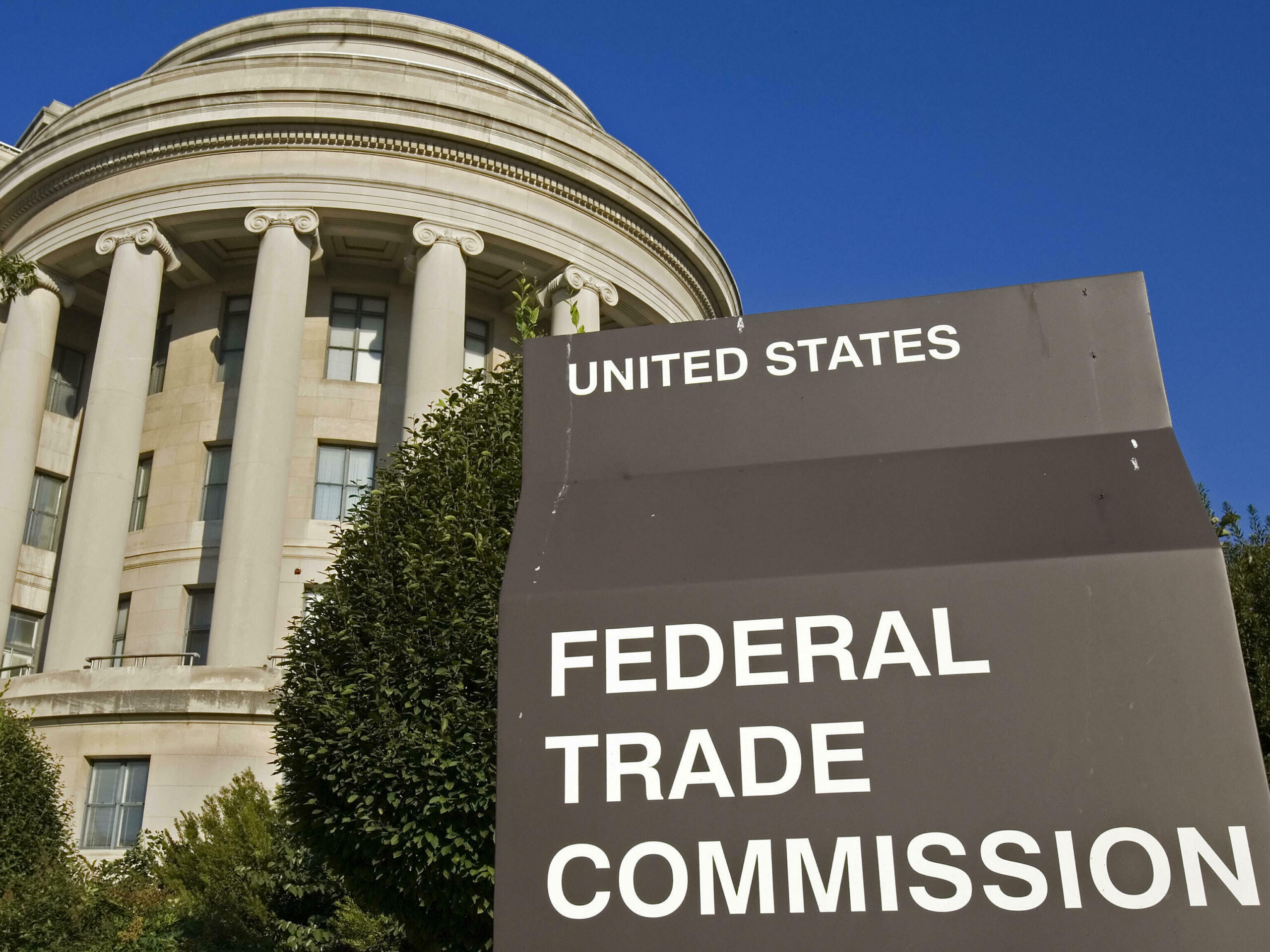 After 26,000 public comments, FTC to vote on rule banning noncompete agreements