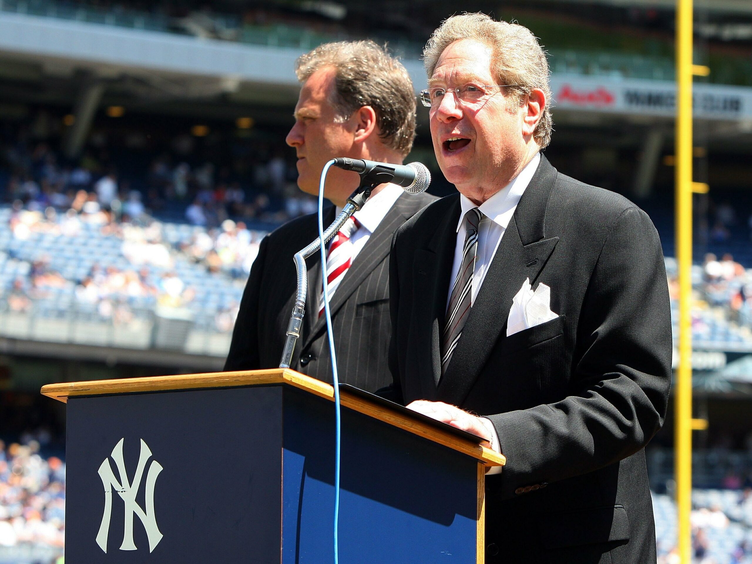 Opinion: The voice of Yankees legends bids farewell