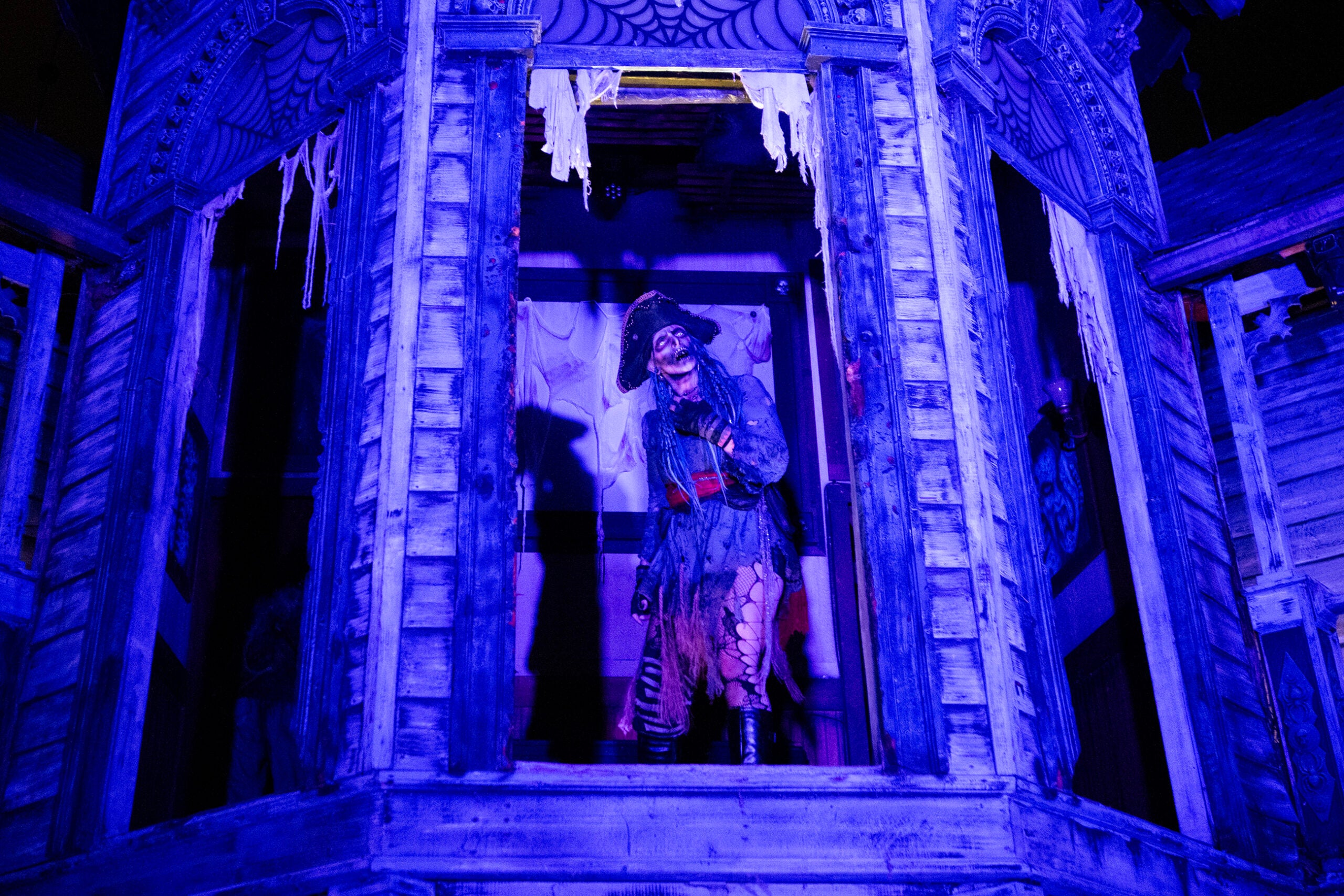 Green Bay area haunted house scares visitors amid projected record Halloween spending