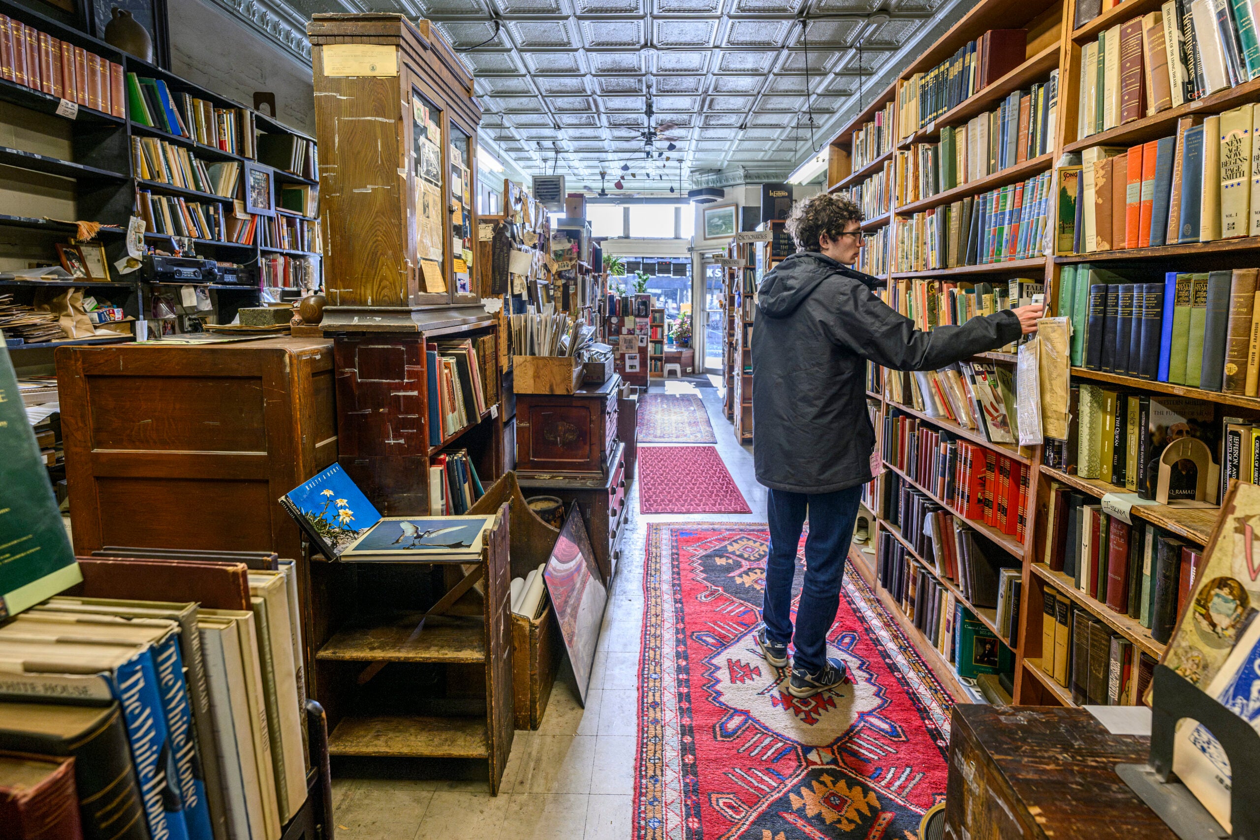 People read the equivalent of a novel a day in texts and digital media, a Marquette English professor says. But there's something to be gain from spending time with a book.