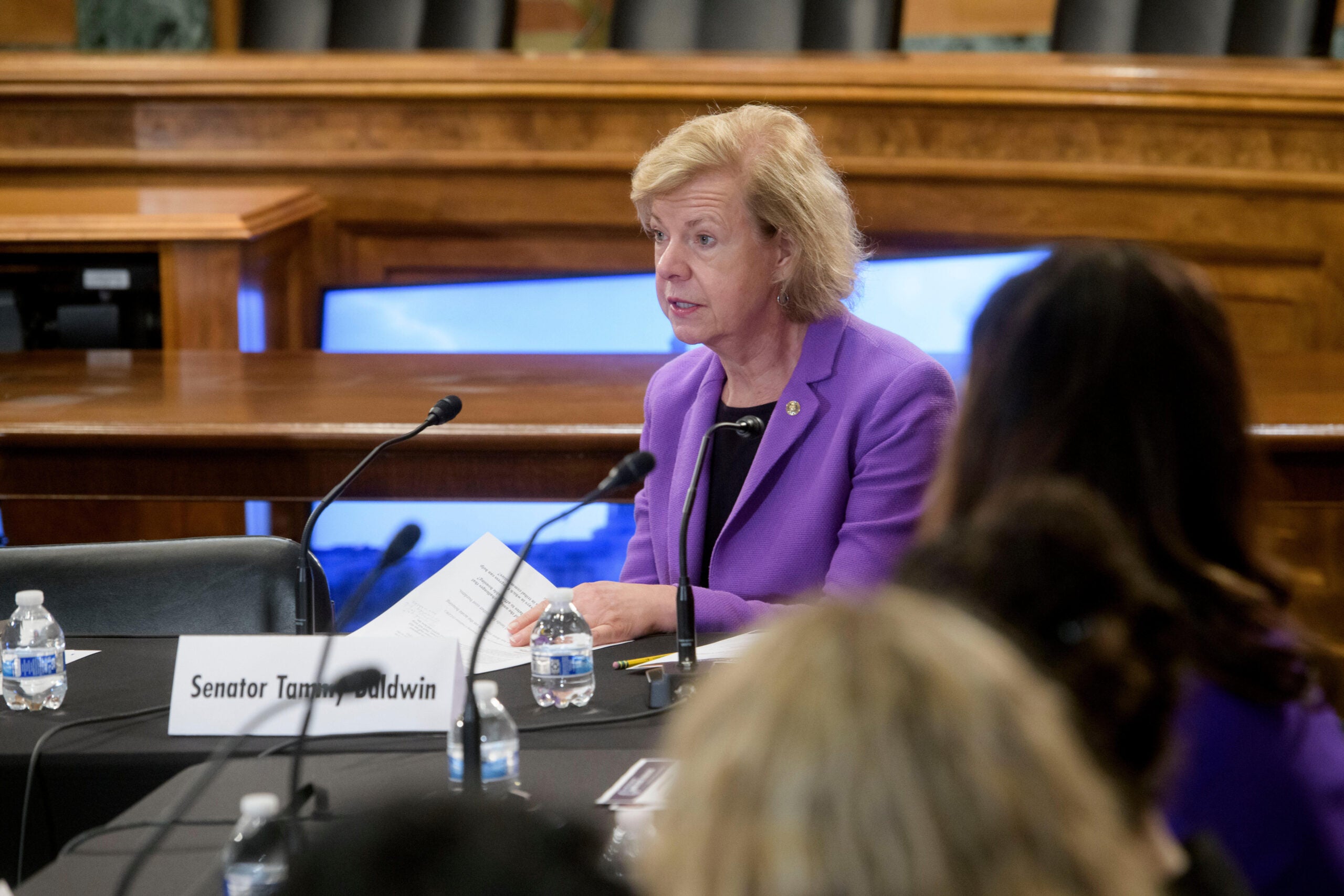 Sen. Baldwin says ending ‘roving patrols,’ masked agents must be part of DHS funding bill